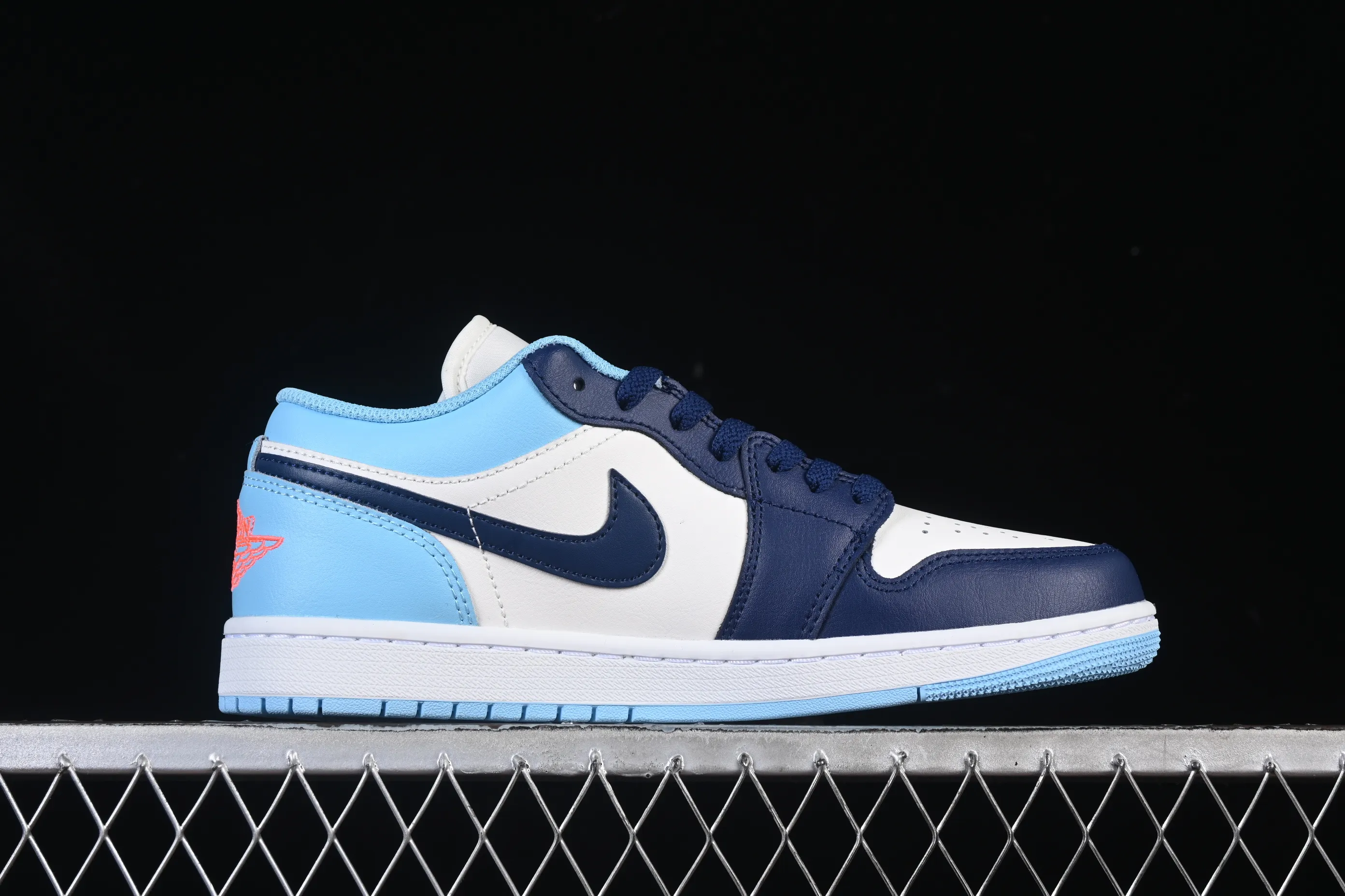All categories Air Jordan Jordan series basketball shoes Air Jordan 1 Low G version pure original Air Jordan 1 Low AJ1 Joe 1 blue white black hook low-top cultural casual sneakers 553558-149